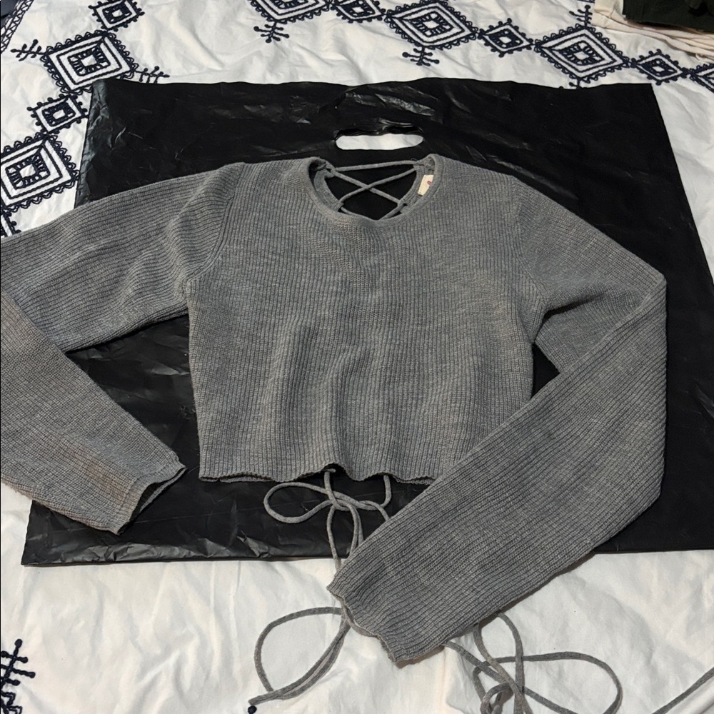 Heather Gray Knit Lace-Up Crop Top S - Picture 3 of 5